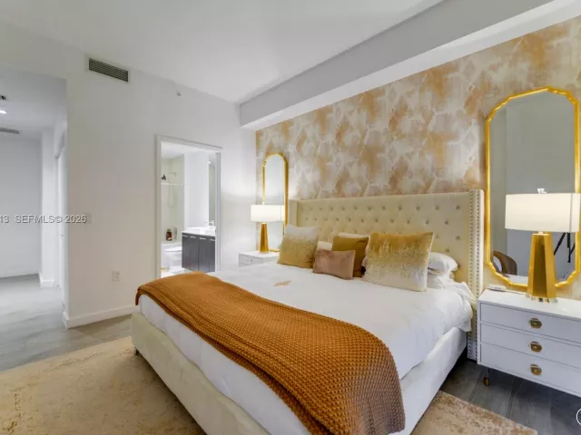 Продажа квартиры #4108 - фото 6931140