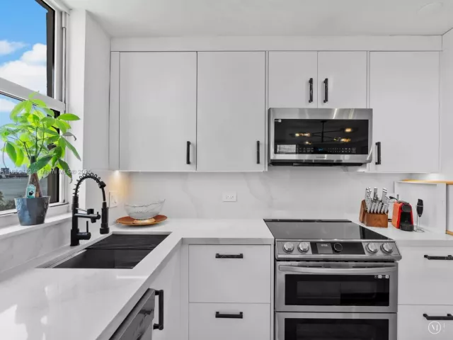 Продажа квартиры #701 - фото 6556977