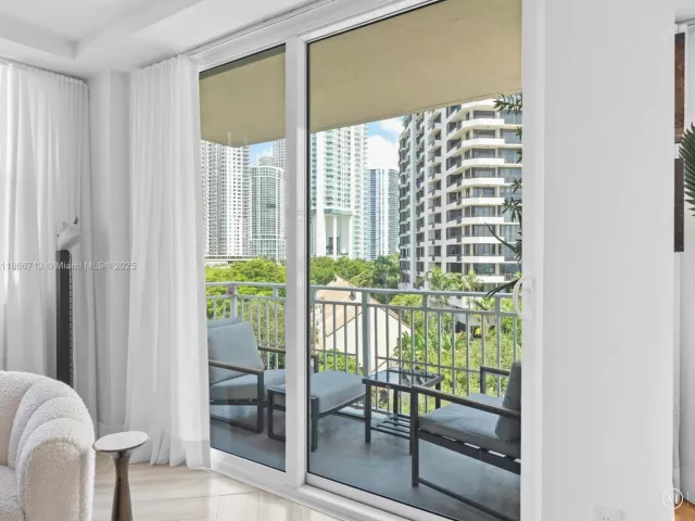 Продажа квартиры #701 - фото 6556967