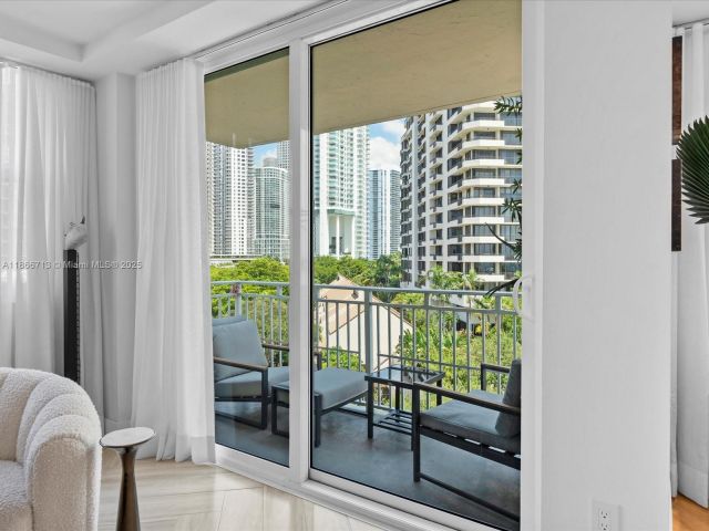 Продажа квартиры #701 - фото 6556967