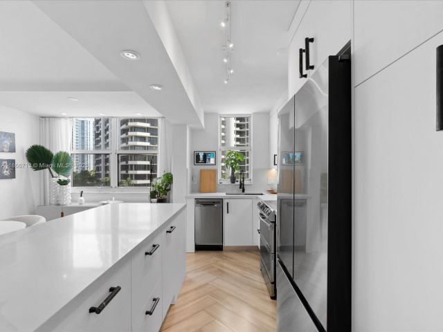 Продажа квартиры #701 - фото 6556979