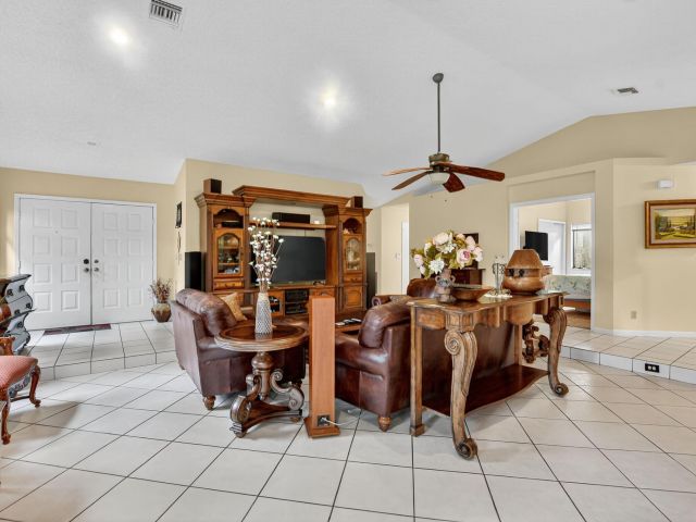 Продажа дома по адресу 20803 Cabrillo Way - фото 6594123