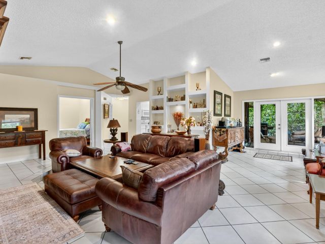 Продажа дома по адресу 20803 Cabrillo Way - фото 6594124