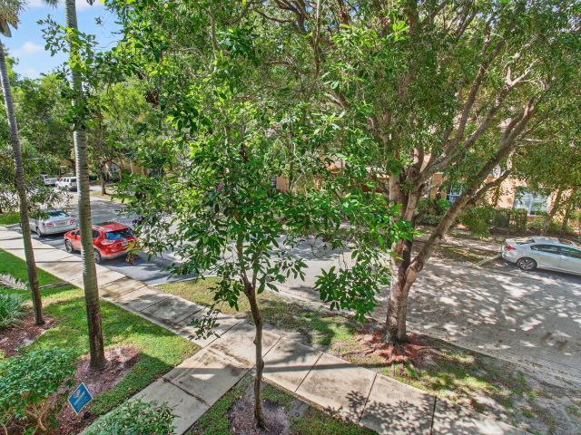 Дом в аренду по адресу 4582 Danson Way - фото 6595571