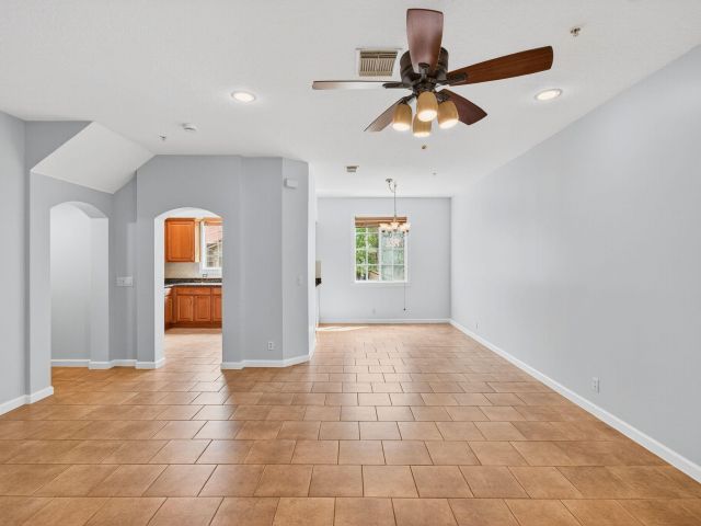 Дом в аренду по адресу 4582 Danson Way - фото 6595576