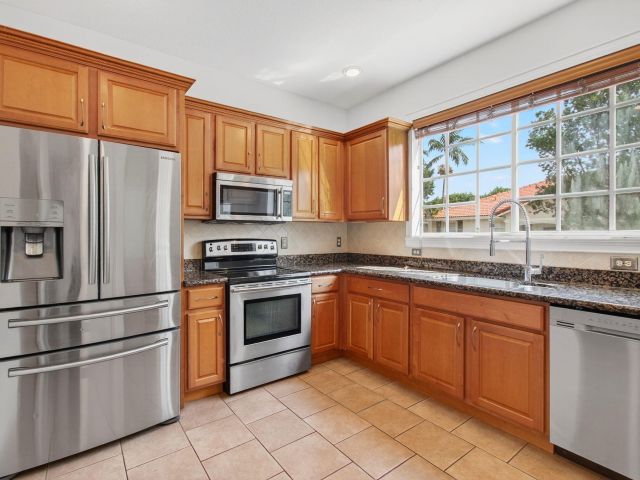 Дом в аренду по адресу 4582 Danson Way - фото 6595582