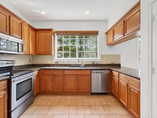 Дом в аренду по адресу 4582 Danson Way - фото 6595583