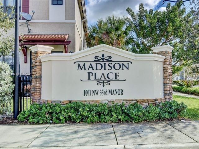 Дом в аренду по адресу 1071 NW 33rd Ct - фото 7427493