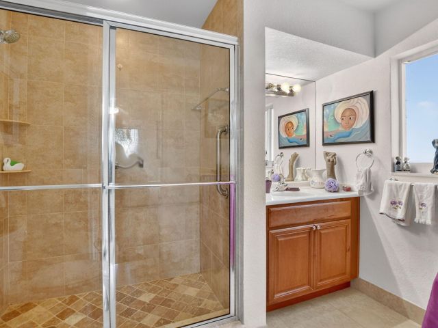 Дом в аренду по адресу 328 NW 42nd Street - фото 6594082