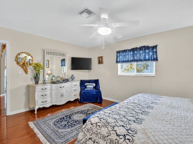 Дом в аренду по адресу 328 NW 42nd Street - фото 6594087