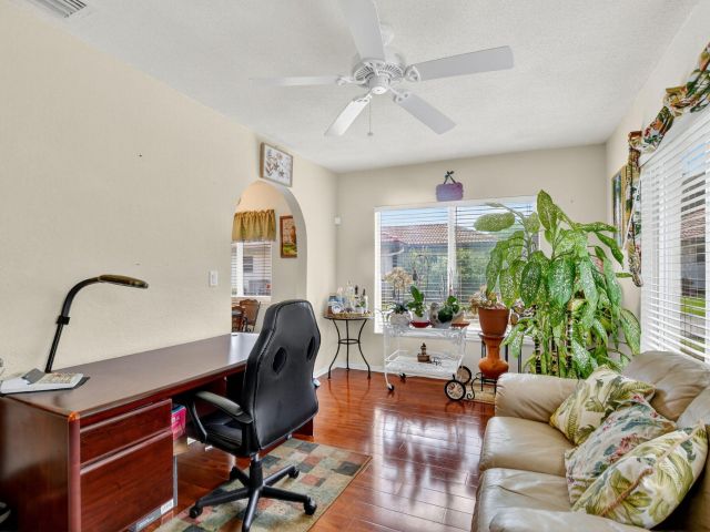 Дом в аренду по адресу 328 NW 42nd Street - фото 6594093