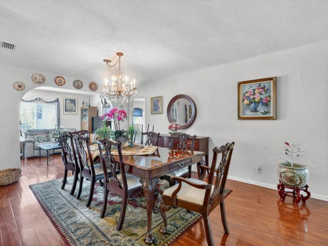 Дом в аренду по адресу 328 NW 42nd Street - фото 6594097