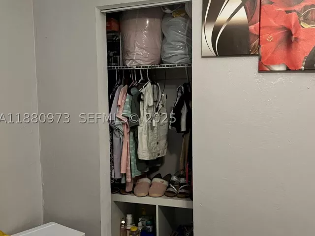 Продажа дома по адресу 7130 NW 21st Ct - фото 8910778