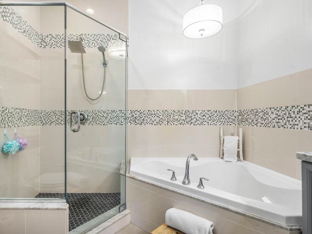 Дом в аренду по адресу 605 Avenue H - фото 6616720