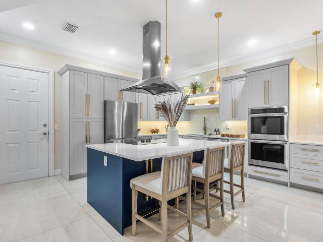 Дом в аренду по адресу 605 Avenue H - фото 6616729