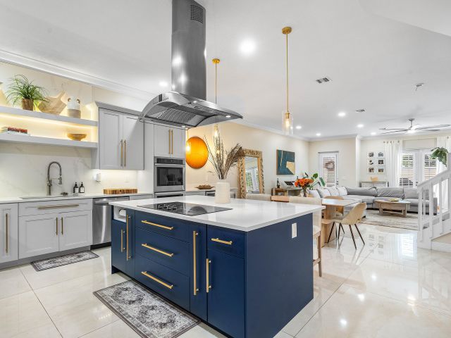 Дом в аренду по адресу 605 Avenue H - фото 6616730