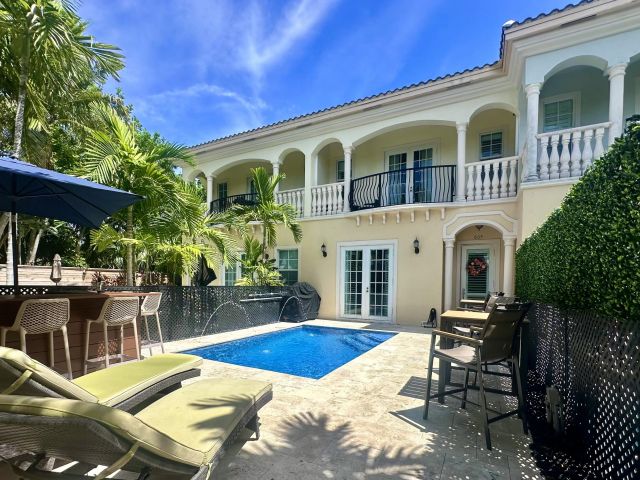 Дом в аренду по адресу 605 Avenue H - фото 6616735