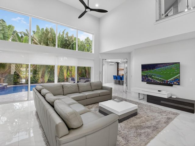 Продажа дома по адресу 6529 NW 40th Court - фото 6611379