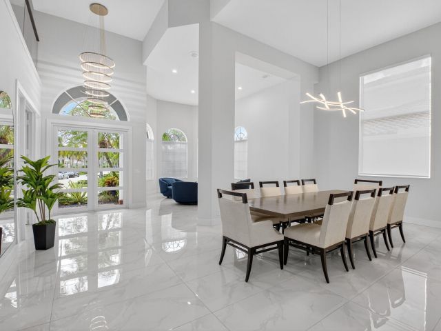 Продажа дома по адресу 6529 NW 40th Court - фото 6611383