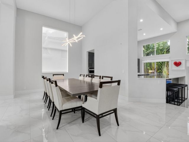 Продажа дома по адресу 6529 NW 40th Court - фото 6611384