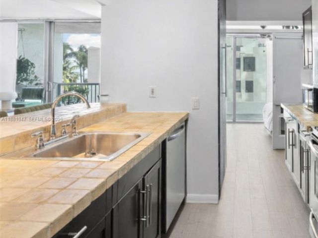 Продажа квартиры #510 - фото 6558305