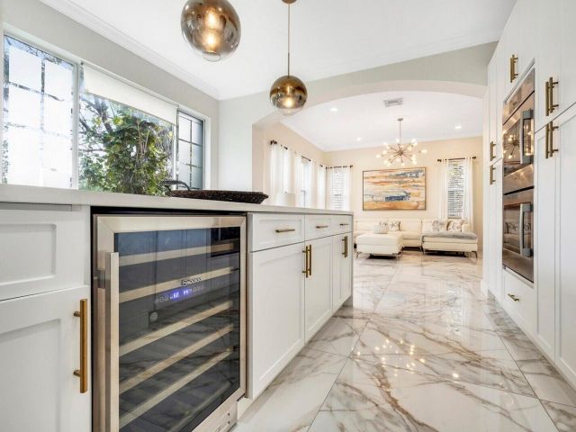 Продажа дома по адресу 599 Cresta Circle - фото 6592608