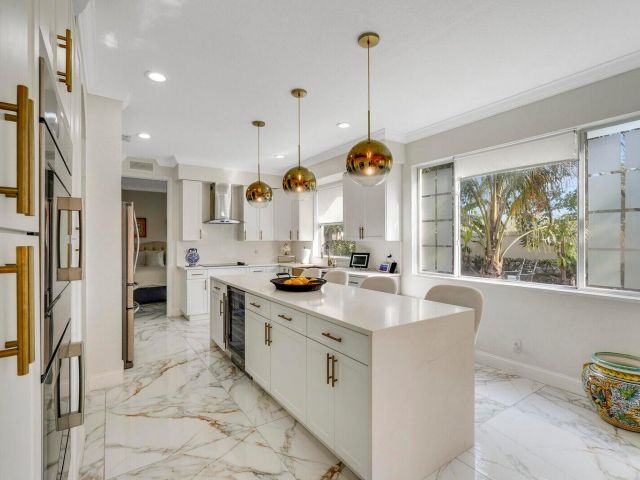 Продажа дома по адресу 599 Cresta Circle - фото 6592609