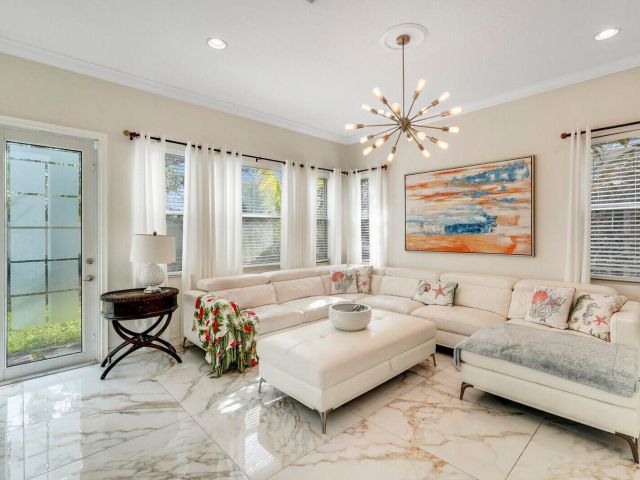 Продажа дома по адресу 599 Cresta Circle - фото 6592611