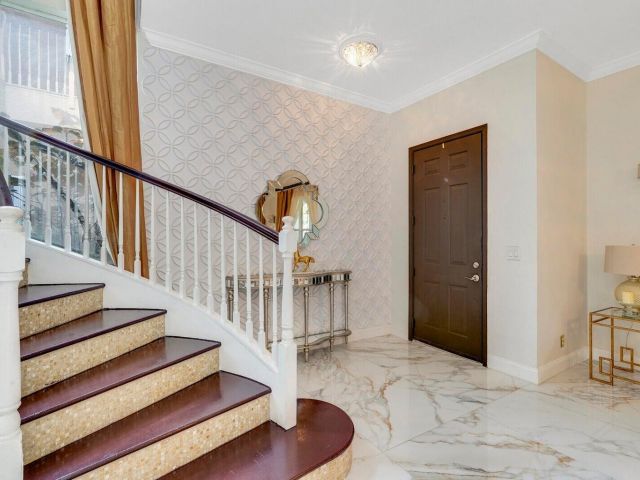 Продажа дома по адресу 599 Cresta Circle - фото 6592616