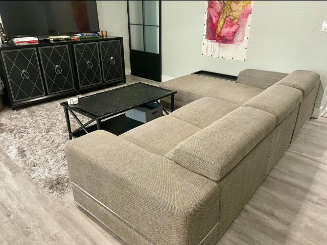 Дом в аренду по адресу 615 SW 9th Street - фото 6555697