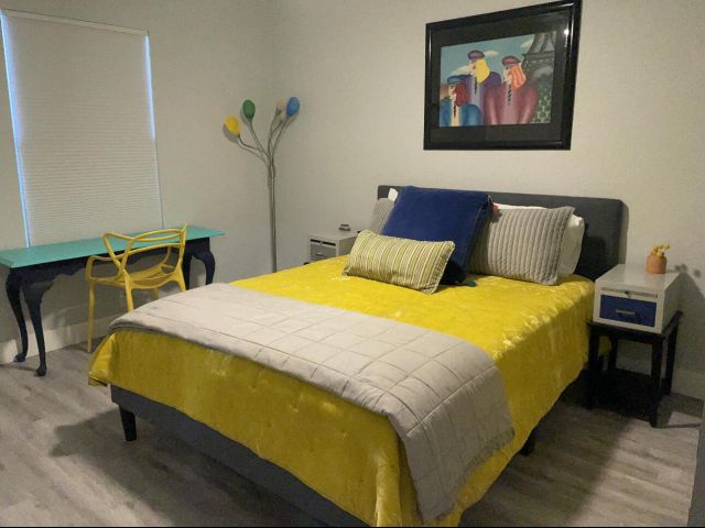 Дом в аренду по адресу 615 SW 9th Street - фото 6555701