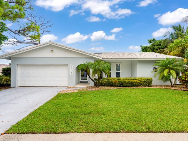 Продажа дома по адресу 1571 SW 13th Drive - фото 6594137