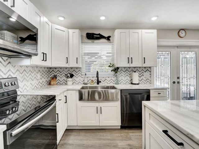 Продажа дома по адресу 4682 NW 3rd Avenue - фото 6622843