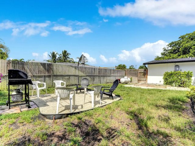 Продажа дома по адресу 4682 NW 3rd Avenue - фото 6622856