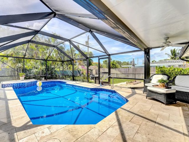 Продажа дома по адресу 4682 NW 3rd Avenue - фото 6622858