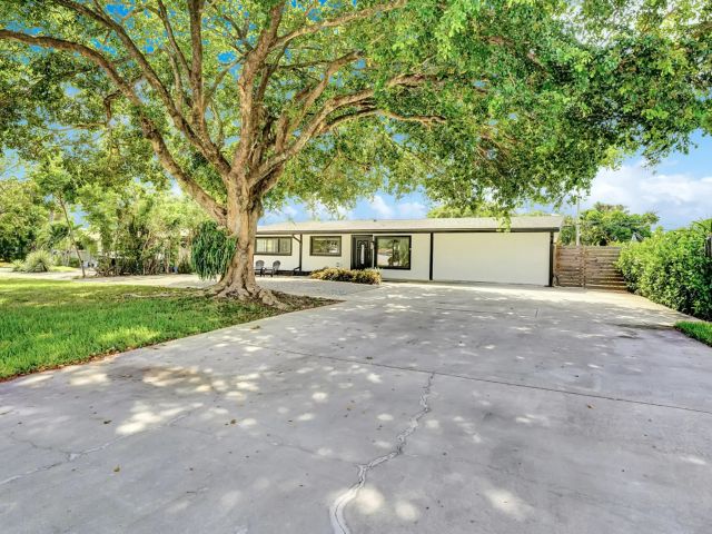 Продажа дома по адресу 4682 NW 3rd Avenue - фото 6622859