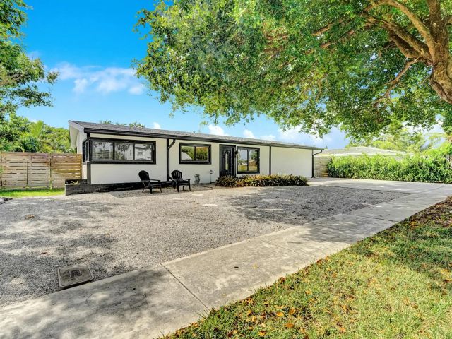 Продажа дома по адресу 4682 NW 3rd Avenue - фото 6622860