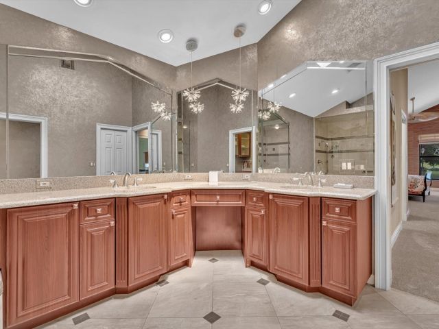 Продажа дома по адресу 10122 Spyglass Way - фото 6643325