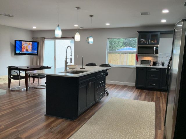 Продажа дома по адресу 537 NW 51st Avenue W - фото 6611069