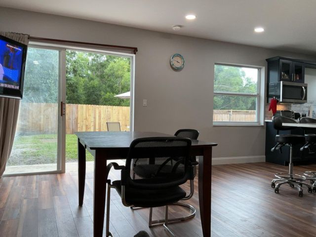 Продажа дома по адресу 537 NW 51st Avenue W - фото 6611072