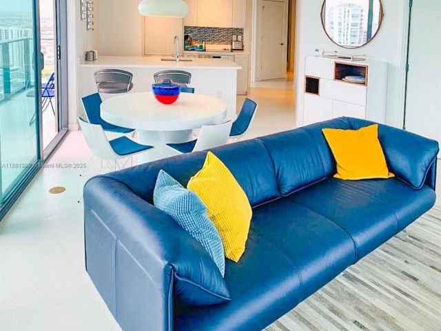 Продажа квартиры #3906 - фото 6557311