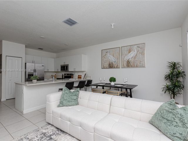 Продажа дома по адресу 12949 SW 232nd Ln - фото 7461230