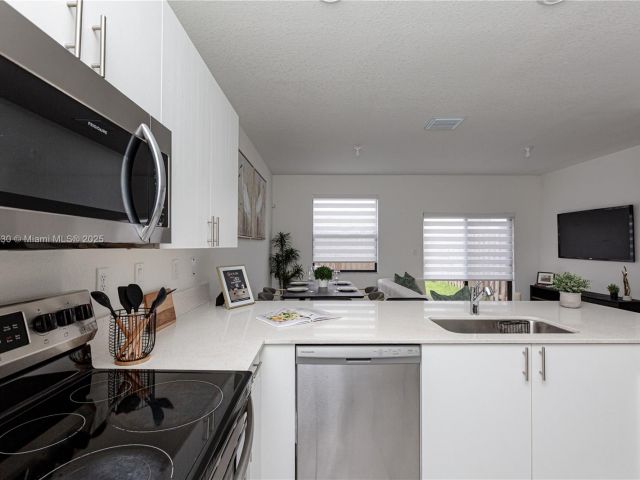 Продажа дома по адресу 12949 SW 232nd Ln - фото 7461239