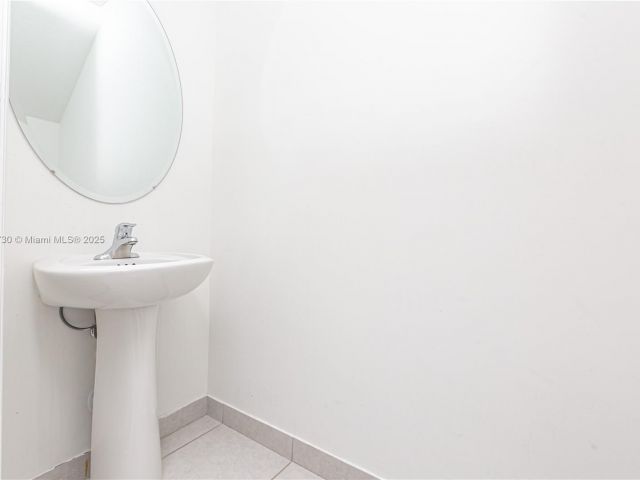 Продажа дома по адресу 12949 SW 232nd Ln - фото 7461241