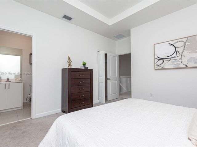 Продажа дома по адресу 12949 SW 232nd Ln - фото 7461249