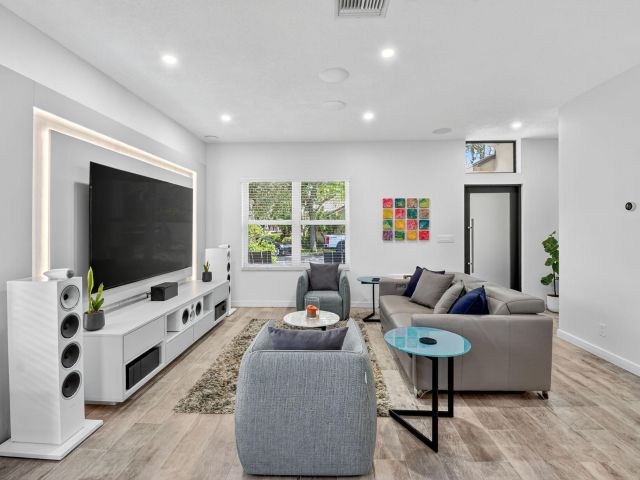 Продажа дома по адресу 494 Enfield Court - фото 6595458