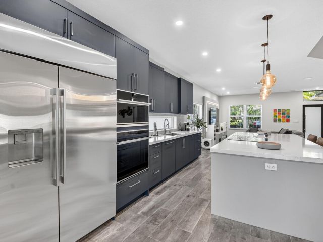 Продажа дома по адресу 494 Enfield Court - фото 6671852