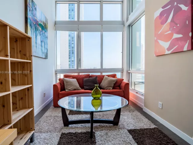 Продажа квартиры #L-1022 - фото 6561697