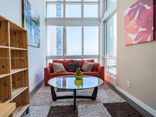 Продажа квартиры #L-1022 - фото 6561697