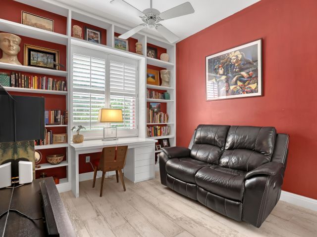 Дом в аренду по адресу 2076 Cezanne Road - фото 6596659